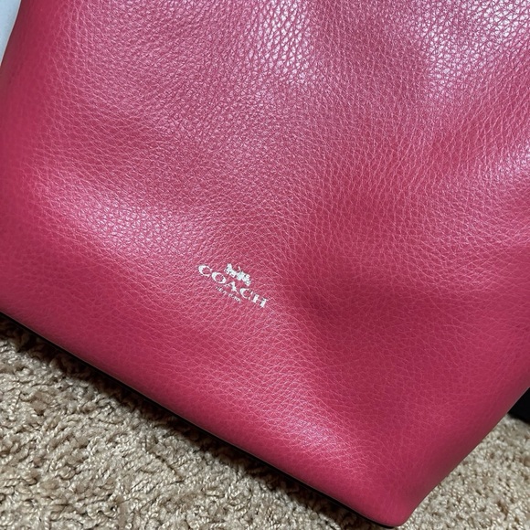 NWT Coach Derby Crossbody Bag Strawberry Red Leather Flower F58661 Rare - Picture 7 of 7